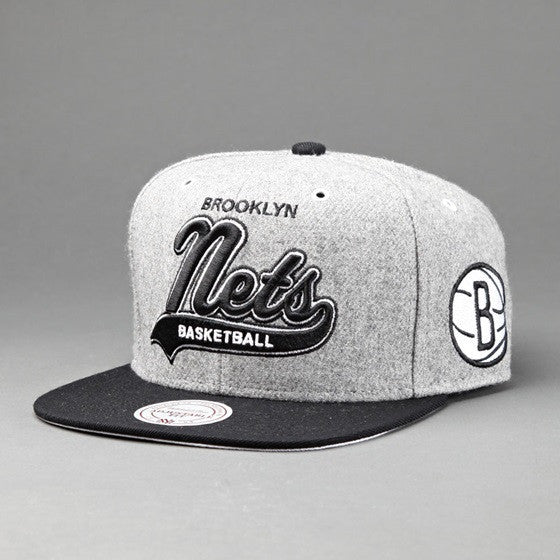 Mitchell & Ness NBA Brooklyn Nets Wool Tailsweeper Strapback